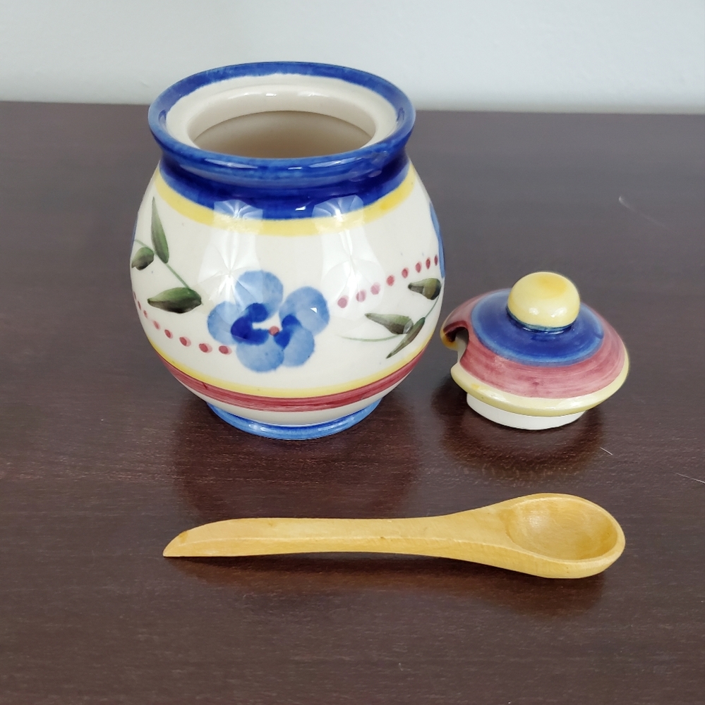Ceramica Yapacunchi Lidded Sugar/Condiment Jar With Wood Spoon - Picture 7 of 10